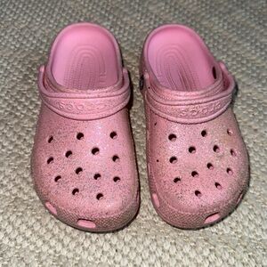 CROCS Kids Pink Sparkle Clogs size 2